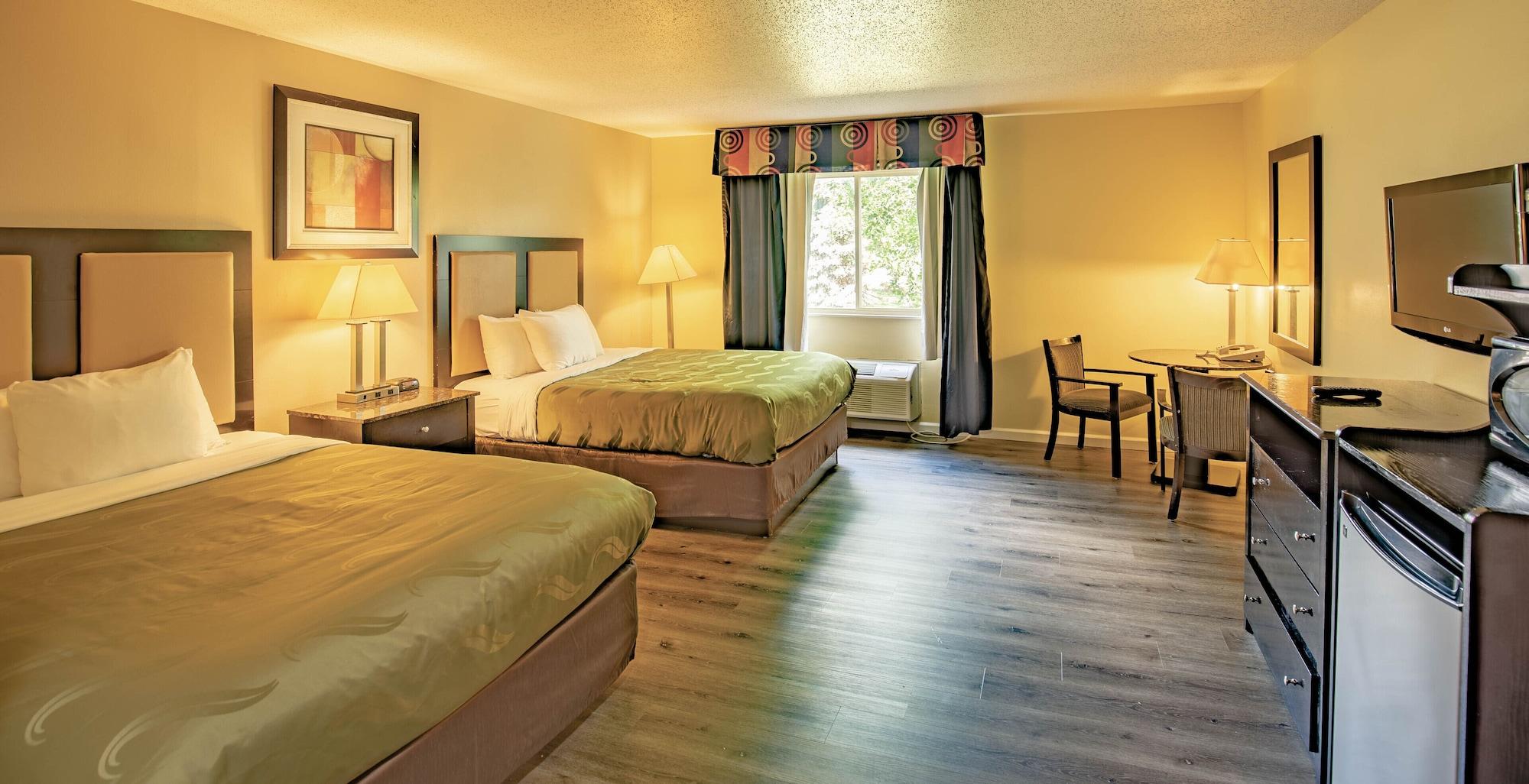 Quality Inn & Suites Woodstock Near Lake Geneva Екстер'єр фото