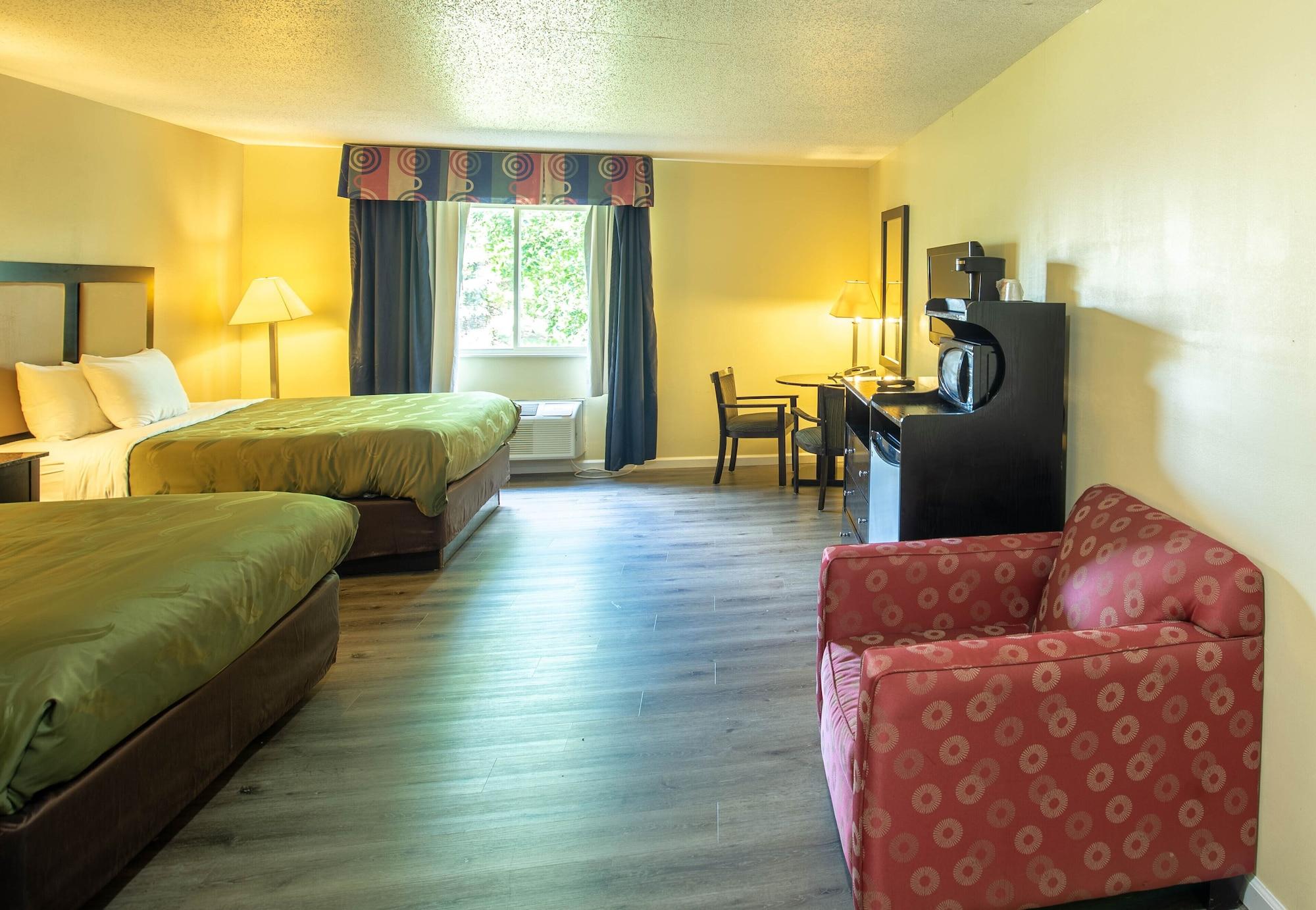 Quality Inn & Suites Woodstock Near Lake Geneva Екстер'єр фото