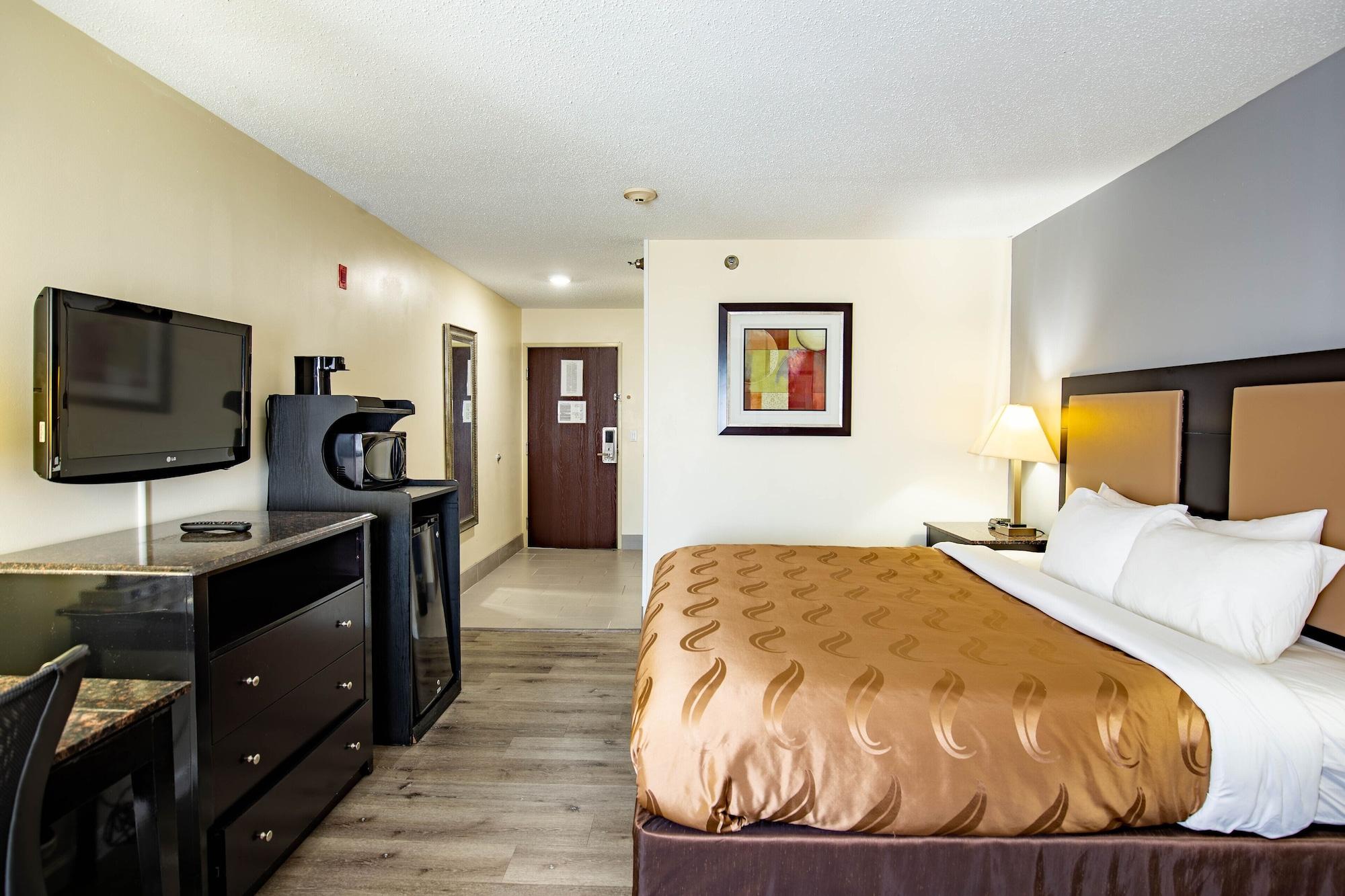 Quality Inn & Suites Woodstock Near Lake Geneva Екстер'єр фото