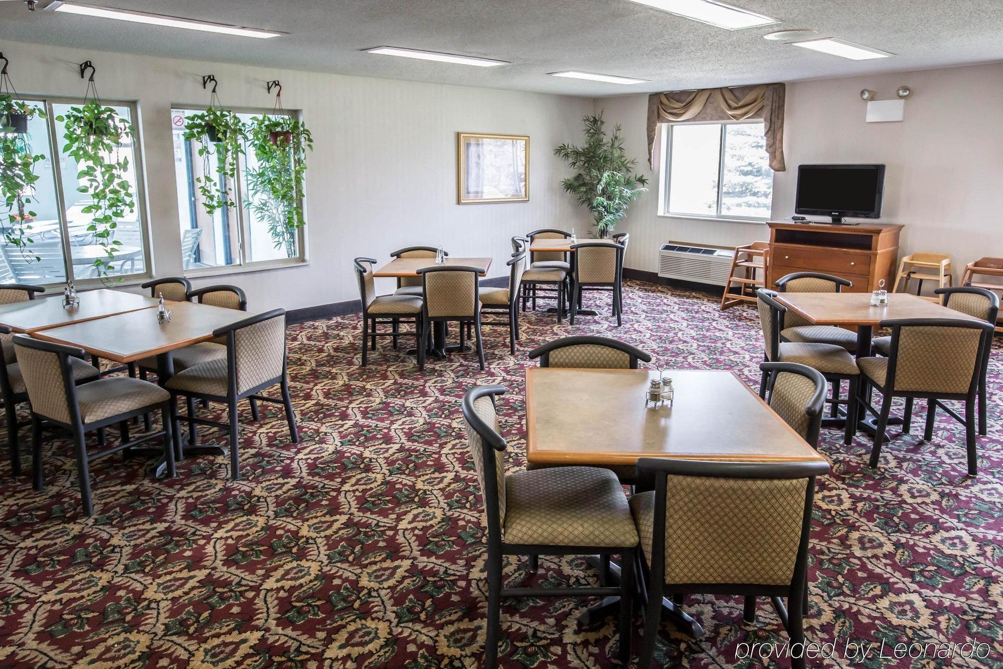 Quality Inn & Suites Woodstock Near Lake Geneva Екстер'єр фото